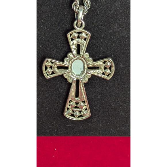 Express Statement Cross Necklace Red Rhinestone Cameo Pendant Rope Chain - Picture 6 of 6